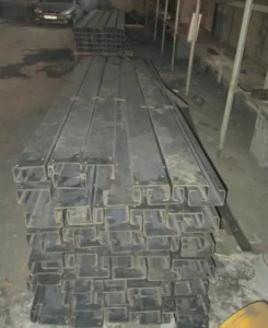 Профиль гнутый С-образный 550х65х30х4 мм.