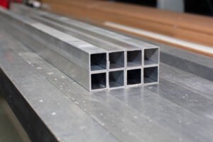 Труба профільна нержавіюча 100х100х2,0 мм AISI 304/04Х18Н9