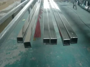 Труба профільна нержавіюча 80х60х3,0 мм AISI 304/04Х18Н9